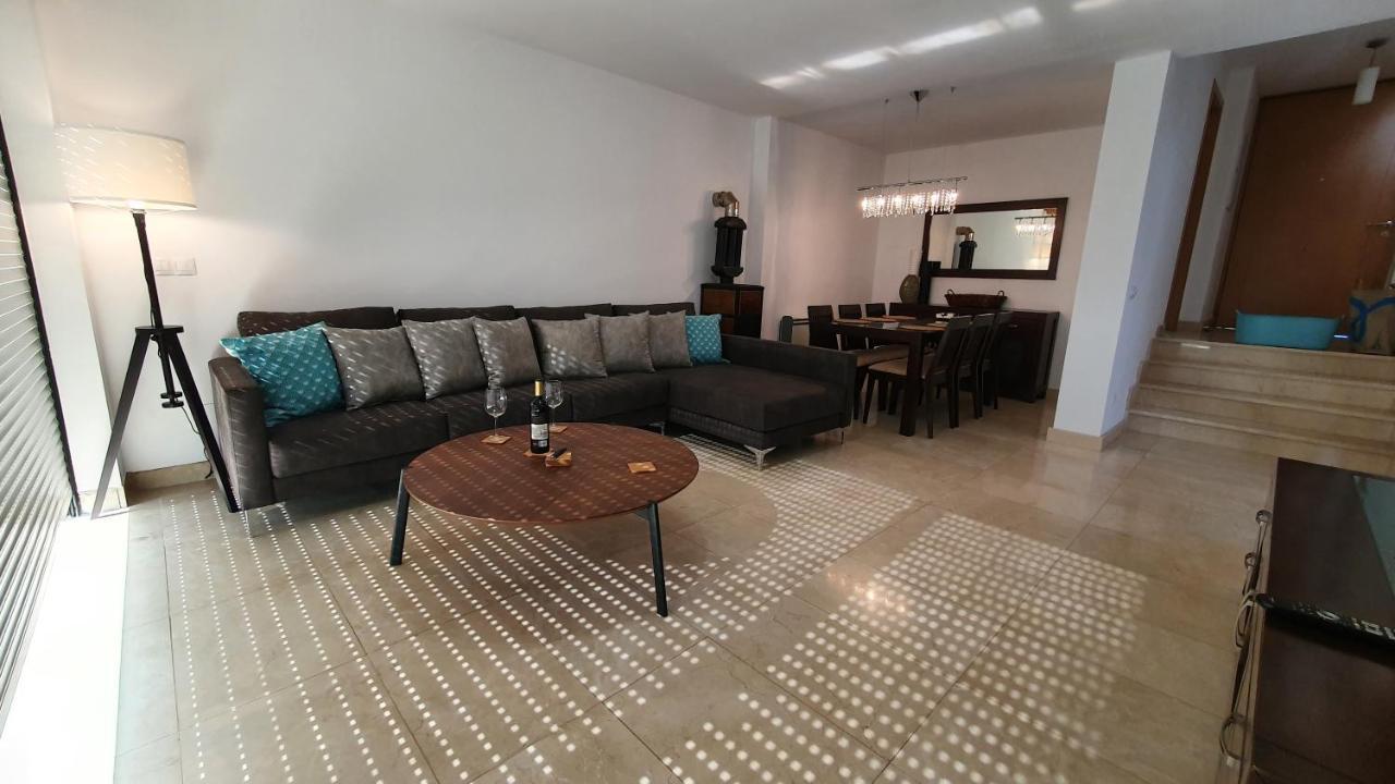 Modern 4 Double Bedroom Villa With Pool / Garden 발도비노 외부 사진